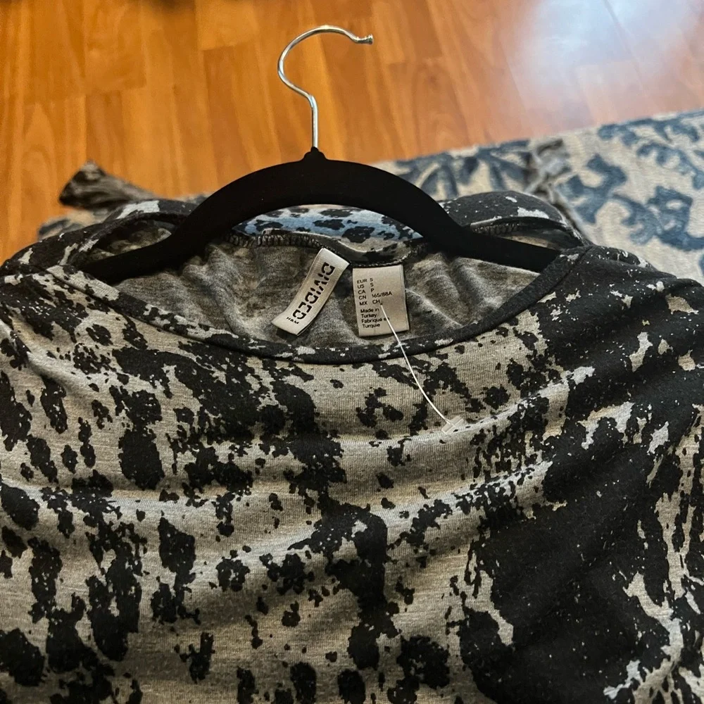 SMALL BUNDLE 5 FOR $25 DRESSES!!! - Picture 9 of 9